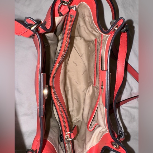 Guess Purse - Picture 5 of 6